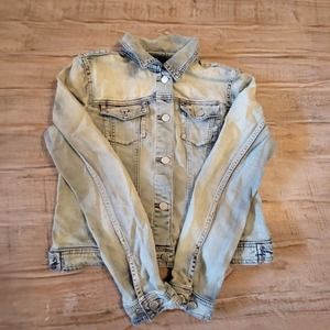 DKNY Jeans Dusty Indigo Small Denim Light Wash Trucker Jacket